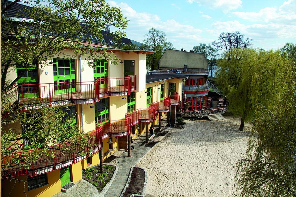 Seminar- Und Gaestehaus Flussbad Gartenstrasse Berlin Dış mekan fotoğraf
